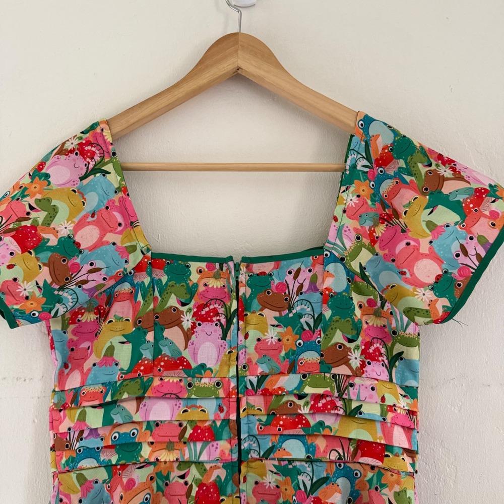Unique Vintage Frog Ribbit Rainbow Print‎ Swing Dress Size Medium Novelty AOP - Picture 11 of 13